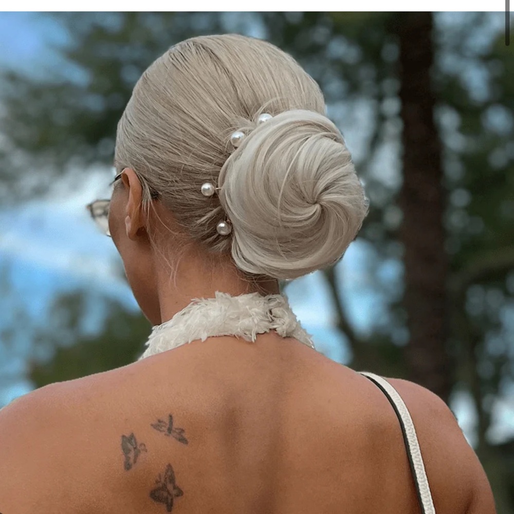 INH hair blond Sammy bun hair extension champagne